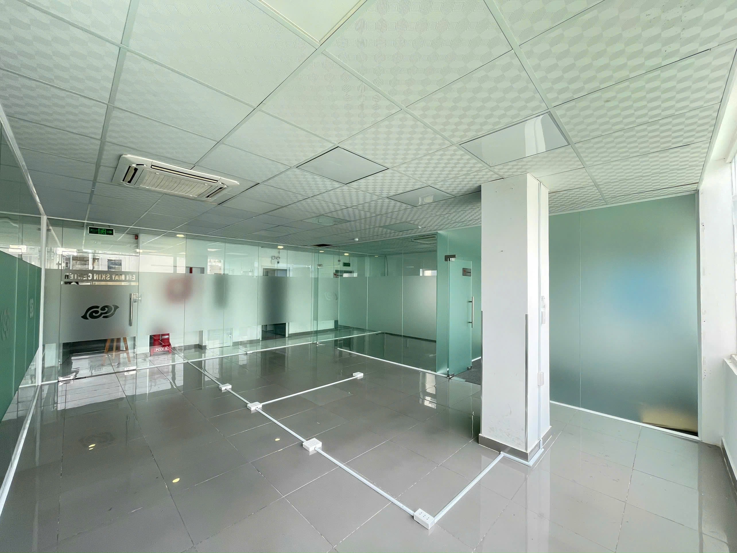 Cho thuê sàn văn phòng 80m2, Quận Phú Nhuận, giá tốt!